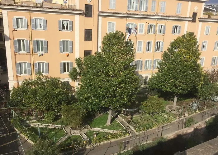 Le Rondini A Hébergement de vacances *