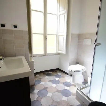 Le Rondini A * روما